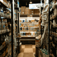 Convenience & Grocery Stores