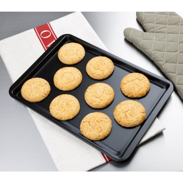Vogue Non-Stick Carbon Steel Baking Tray 370 x 257mm GD014